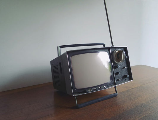 Why Seniors Need a TV Volume Amplifier and How to Choose the Right One