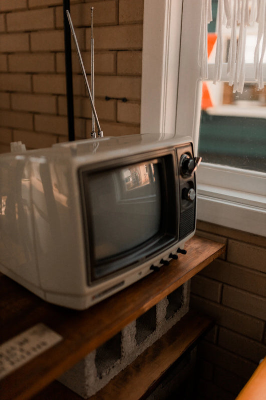Choosing the Best TV for Seniors Made Simple