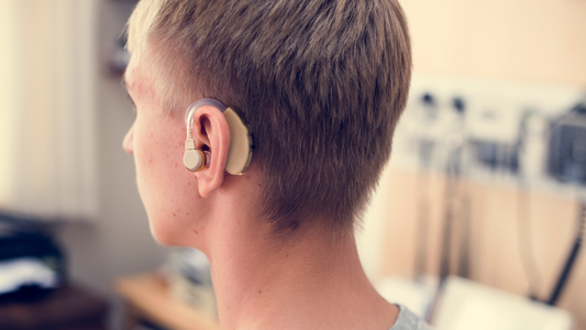 A man wearing a hearing aid