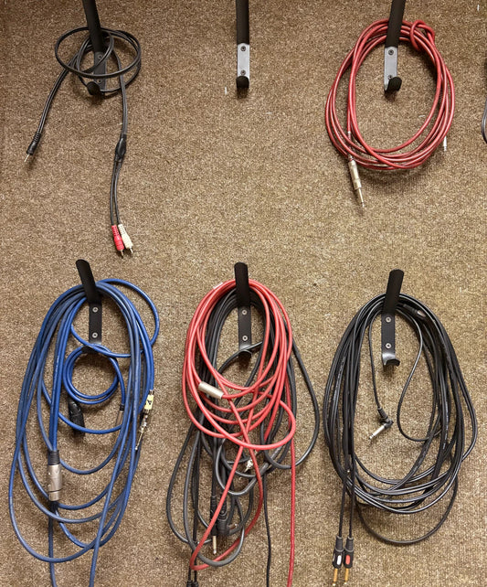 Enhancing TV Audio for Seniors with Quality Cables