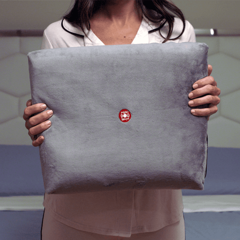 Ease the symptoms of tinnitus with our white noise-producing sound pillow